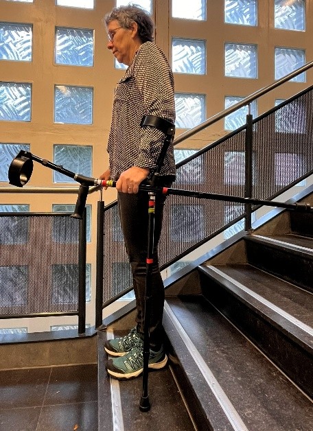 Trap af lopen met elleboogkrukken 1